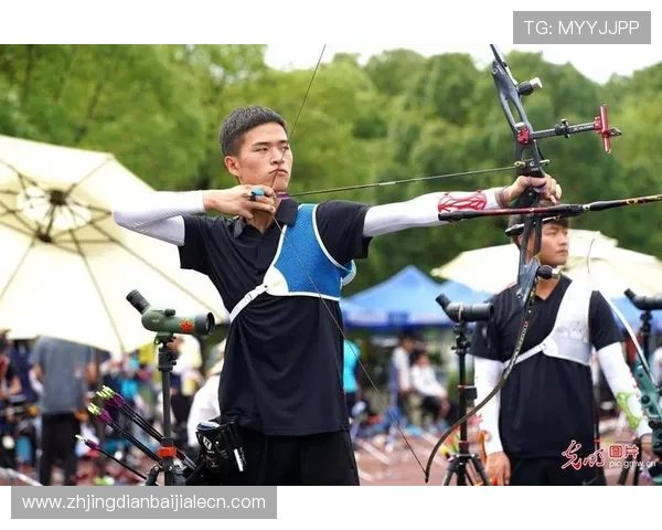 体育真人秀节目带你体验真实竞技与娱乐结合的精彩瞬间，展现运动员真实风采与团队合作精神